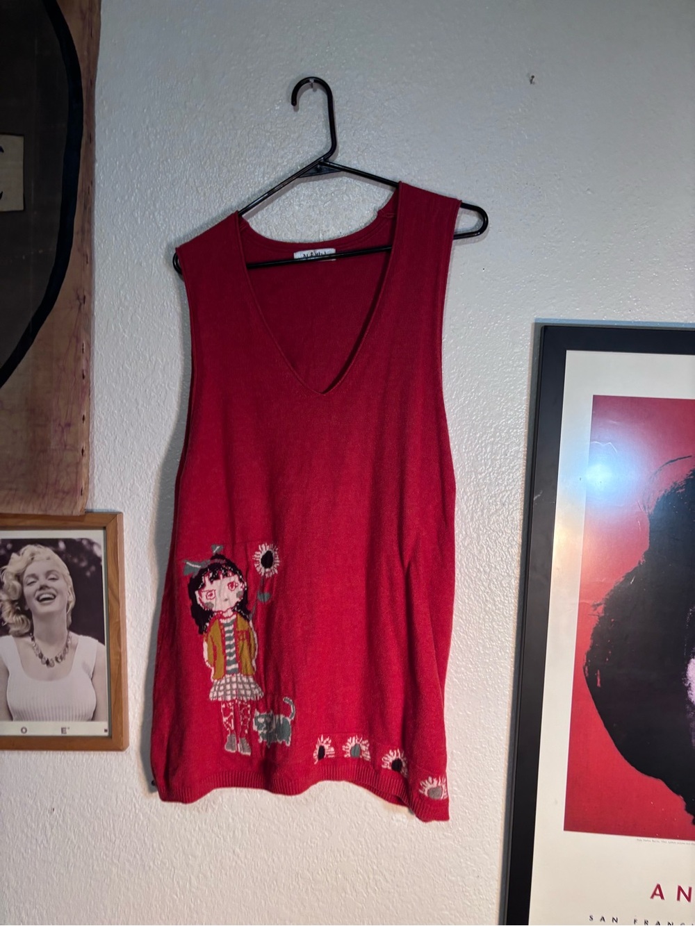 Korean Sleeveless V-Neck Red Knit Top with Embroidered Doll Detail